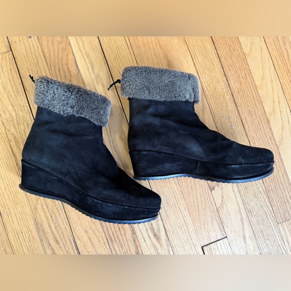 Stuart Weitzman Black Suede Wedge Boots with Fur Cuff - Picture 6 of 9